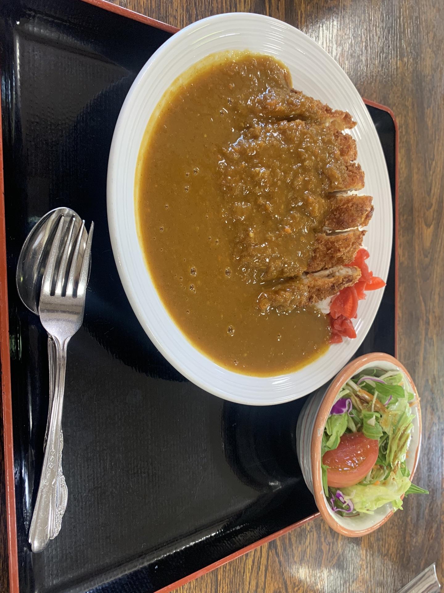 やまなみ荘のチキンカツカレー