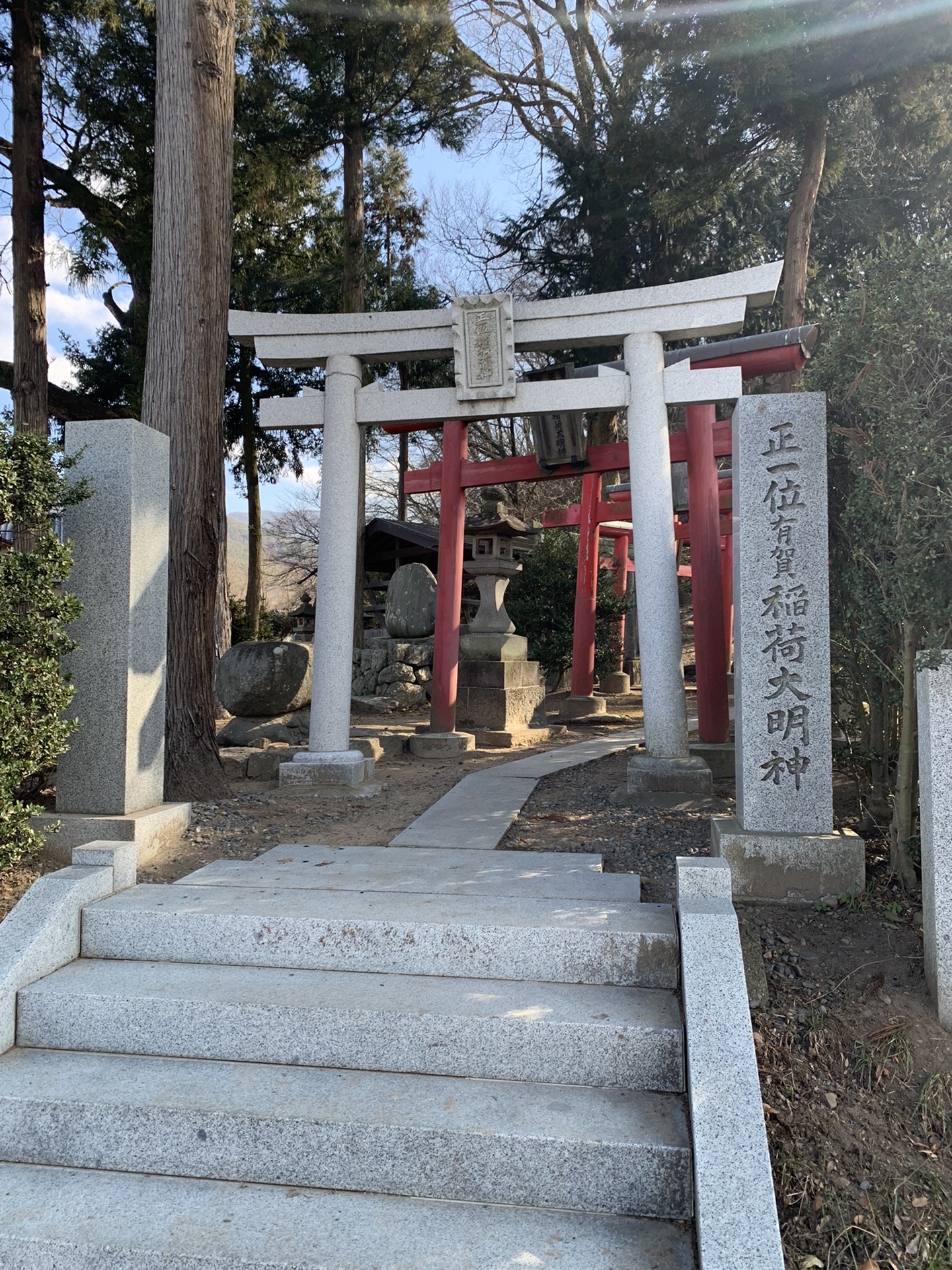 有賀稲荷大明神の鳥居