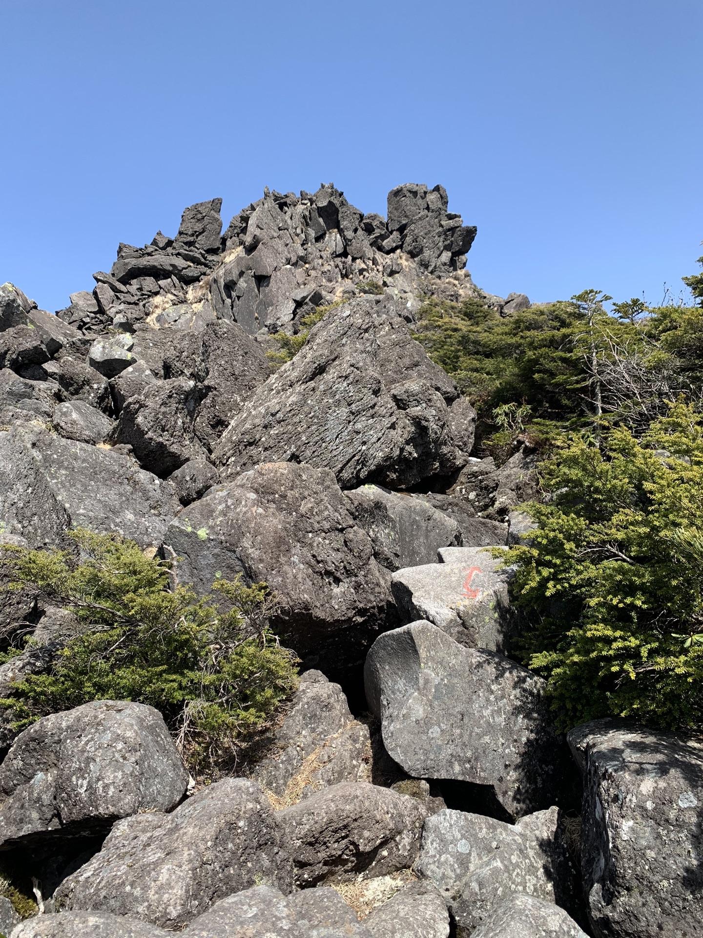 三ツ岳の岩場